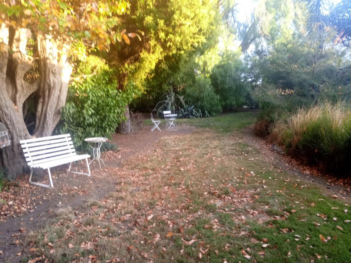Irongate Retreat Bed and Breakfast Hastings Esterno foto
